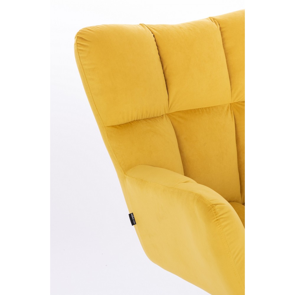 żółte fotele do salonu imitujące poduszkę, która otula cię z każdej strony. Tanie fotele PEDRO wypełnią miejsce w Twoim salonie. 